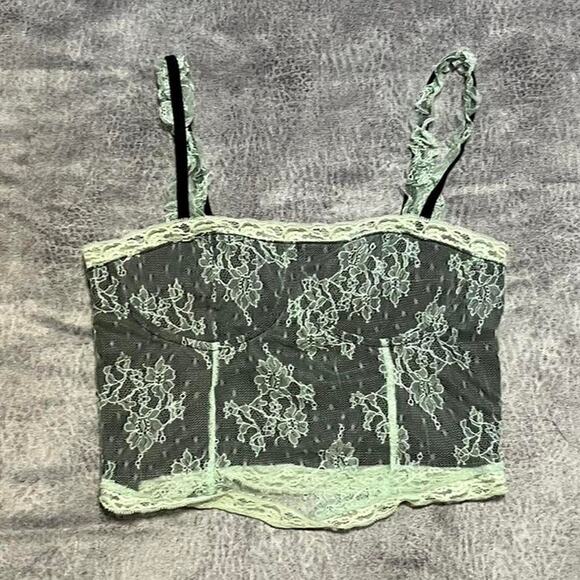 Lace crop top cami - Picture 1 of 6